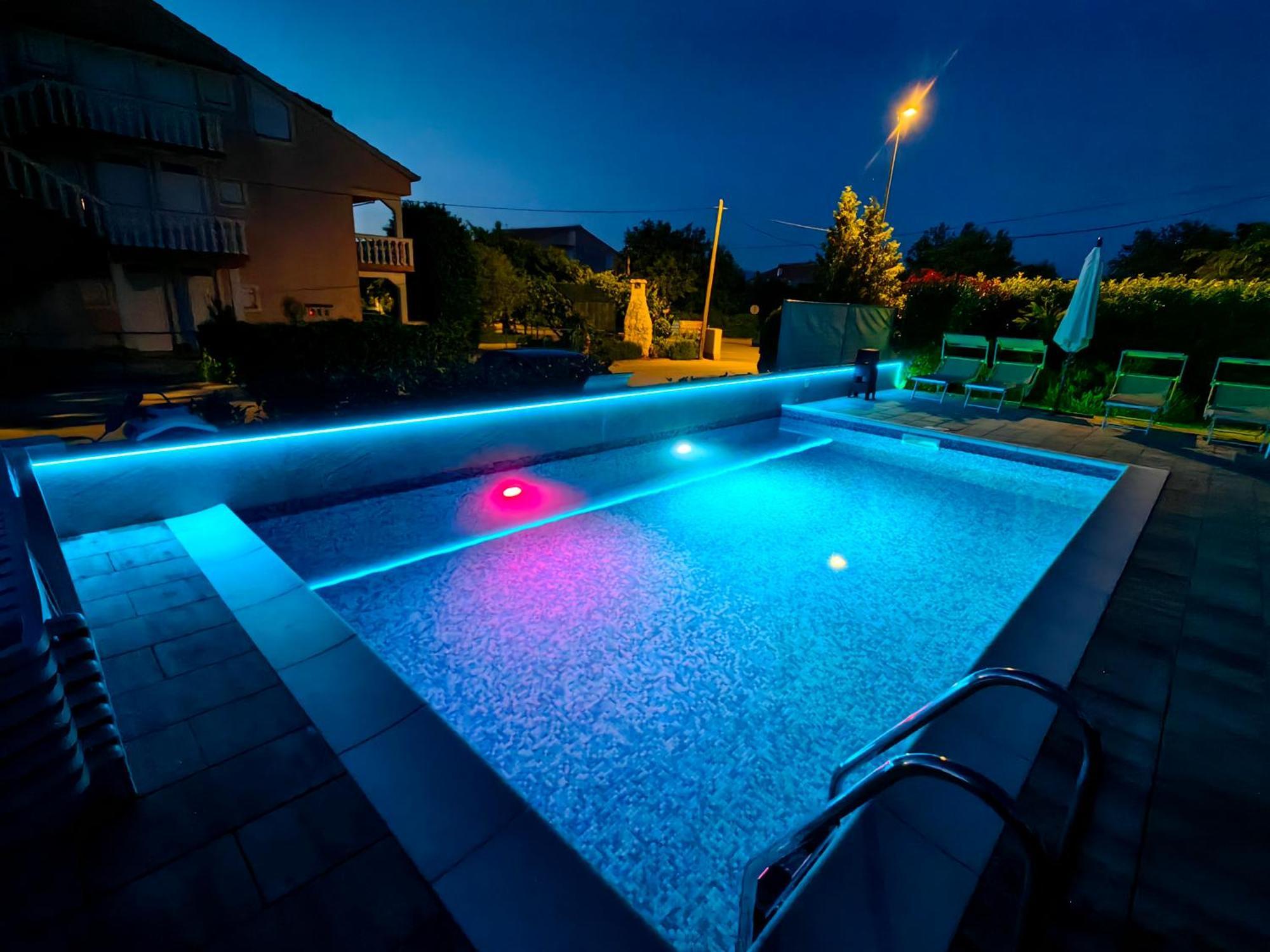 Apartments Lea With Pool مالينسكا المظهر الخارجي الصورة